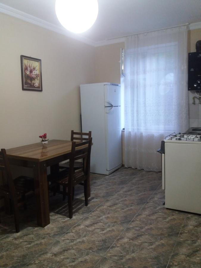 Guest House Racha Ambrolauri Exterior photo